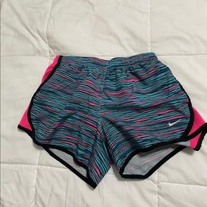 NIKE shorts with draw strings